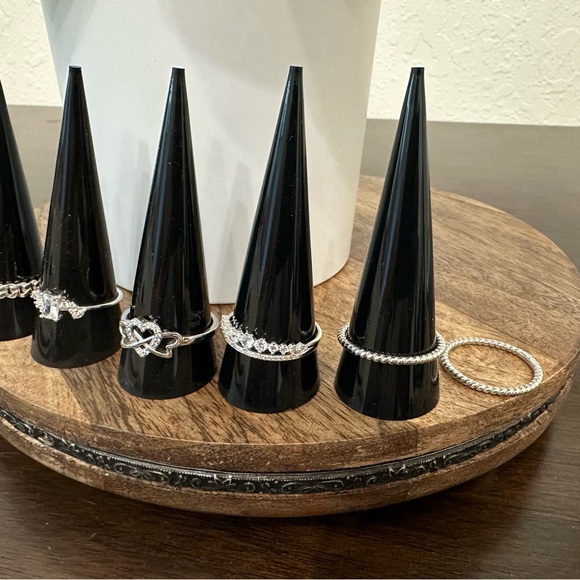 Elegant Silver Ring Set - Picture 4 of 4